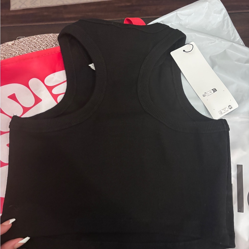 New ALO Yoga Aspire Tank Black High-Neck Racerback Sports Bra - Picture 5 of 7